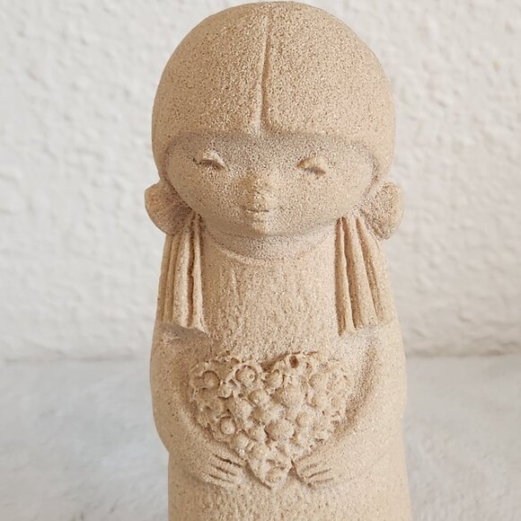 Sand Art Girl with Bouquet of Flowers Sculpture Belgium Figure Registered 6 in. - Picture 5 of 10